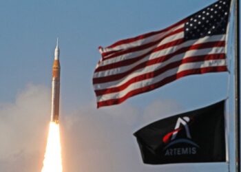 NASA launches 4 astronauts to the moon on historic Artemis 2 voyage for 21st century