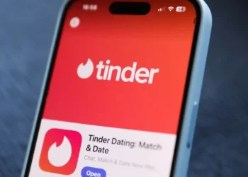 Tinder, Zoom innovate eye-scanning human proof app