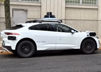 Autonomous taxis now self-driving in London