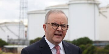 Australia plans one billion litre national fuel stockpile