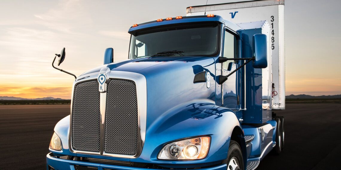 Major automakers to develop hydrogen-powered semi-trucks