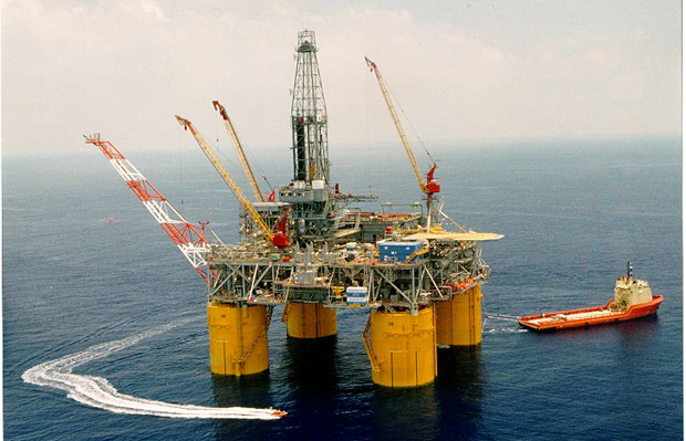 EU chief advocates end to new oil & gas drilling