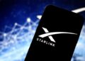 Starlink goes mobile, connects smartphones without antenna