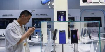 China smartphone makers turn to agentic AI following slow device sales