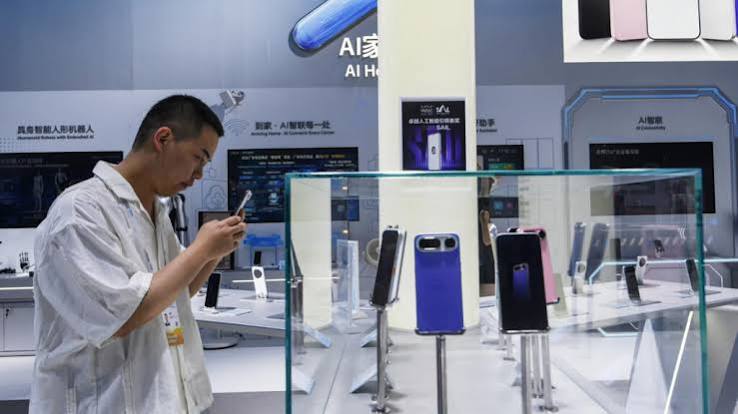 China smartphone makers turn to agentic AI following slow device sales