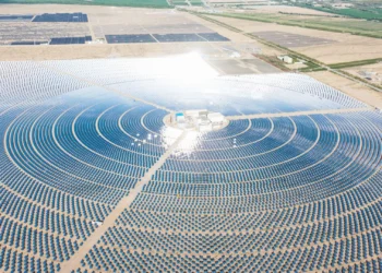 Chinese firm builds world’s largest hybrid solar plant to supply power at night