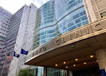 One of the world’s most prominent hospitals is testing how AI can revolutionize health care