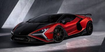 Lamborghini unveils Revuelto SV